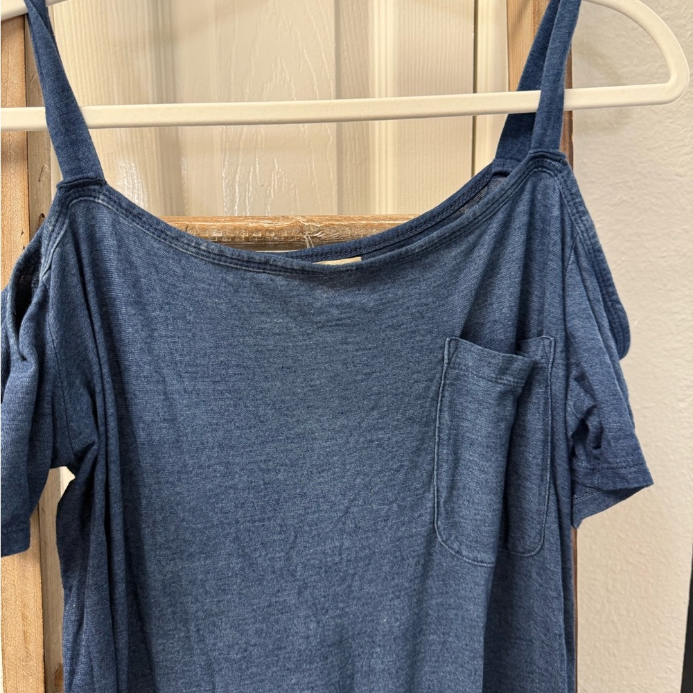 CLOTH & STONE Maxi Dress
COLD SHOULDER Nila Blue
Ombre - Picture 2 of 3